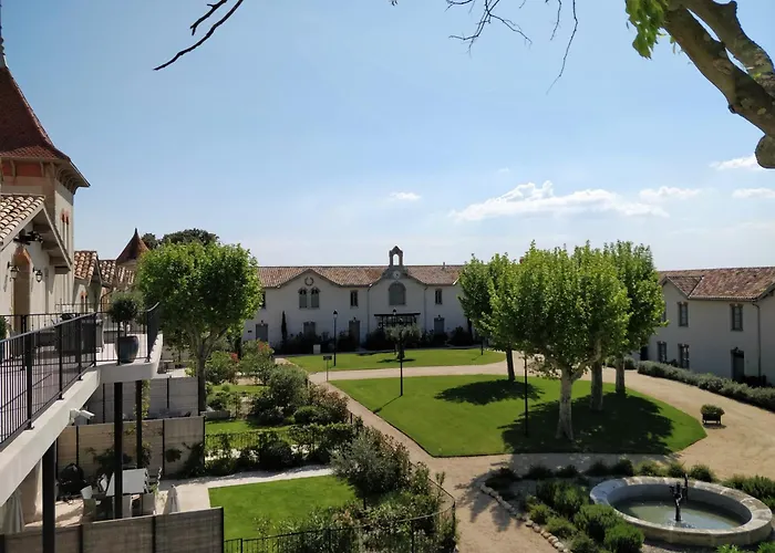 Chateau St Pierre De Serjac